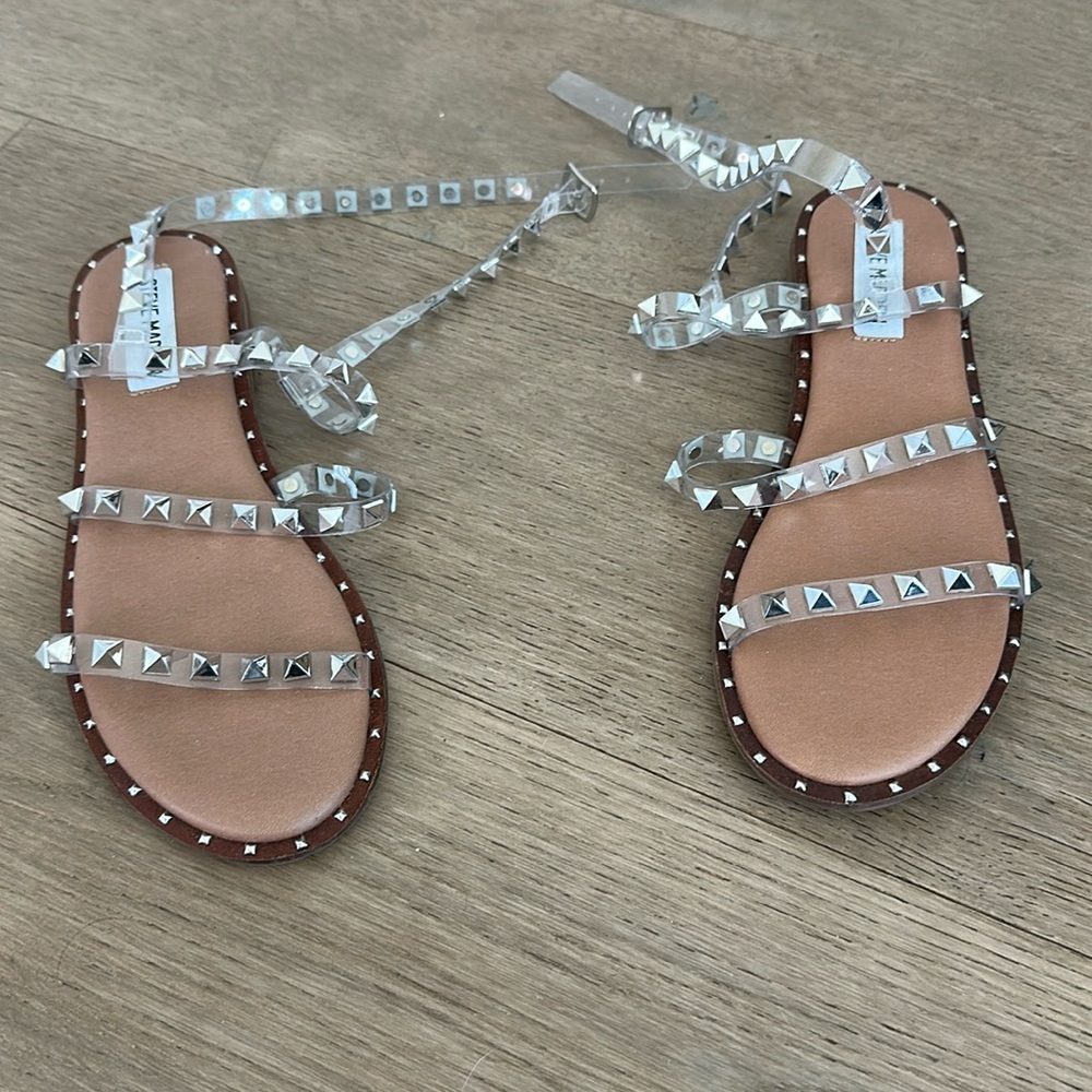 NEVER WORN Steve Madden Travel Sandal
